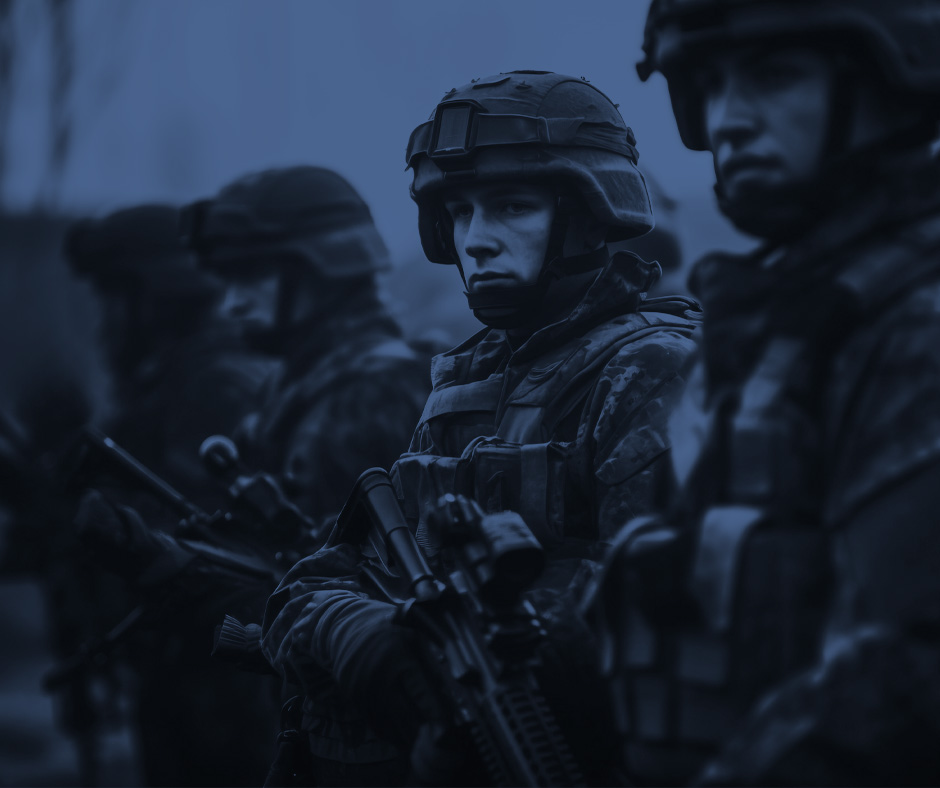 Żołnierze przy zaawansowanym sprzęcie wojskowym na posterunku